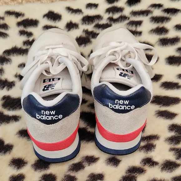 New Balance 515 Classic Sneaker | Size 8 - Picture 3 of 7
